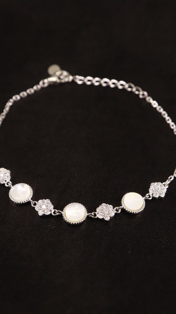 92.5 Sterling Silver Pearl Spark Link Bracelet