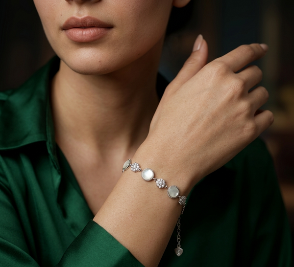 92.5 Sterling Silver Pearl Spark Link Bracelet