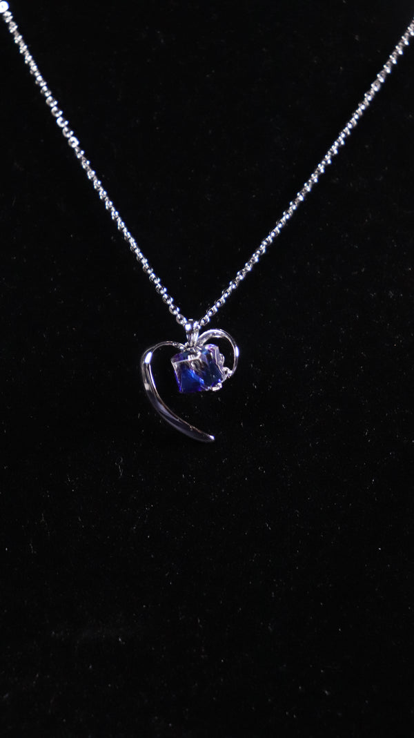 925 Sterling Silver Midnight Heart Pendant Set.