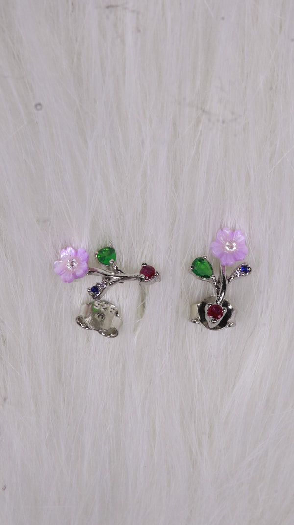 925 Sterling Silver Faerie Bloom Studs.