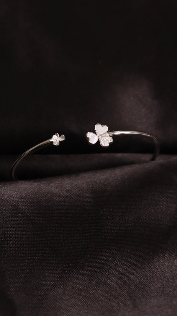 92.5 Sterling Silver Lucky Clover Open Bracelet