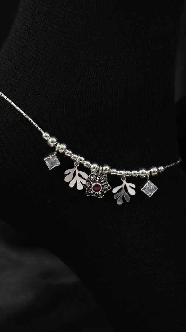 925 Sterling Silver Oxidised Chaandani Leaf Anklets.