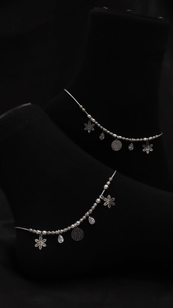 925 Sterling Silver Oxidised Phool Payal.