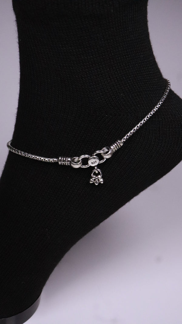 (Pair) Jhilmil Ghunghru Silver Oxidised Anklet
