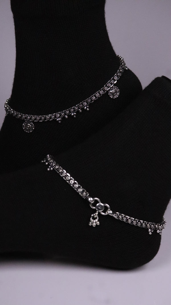 (Pair) Varnika Silver Oxidised Anklet