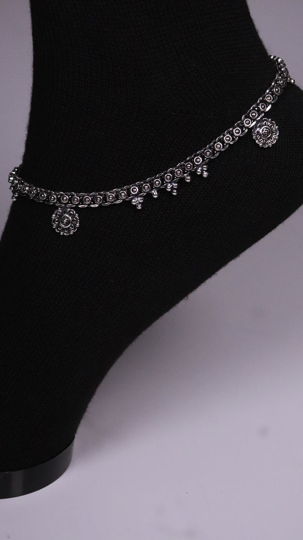 (Pair) Varnika Silver Oxidised Anklet
