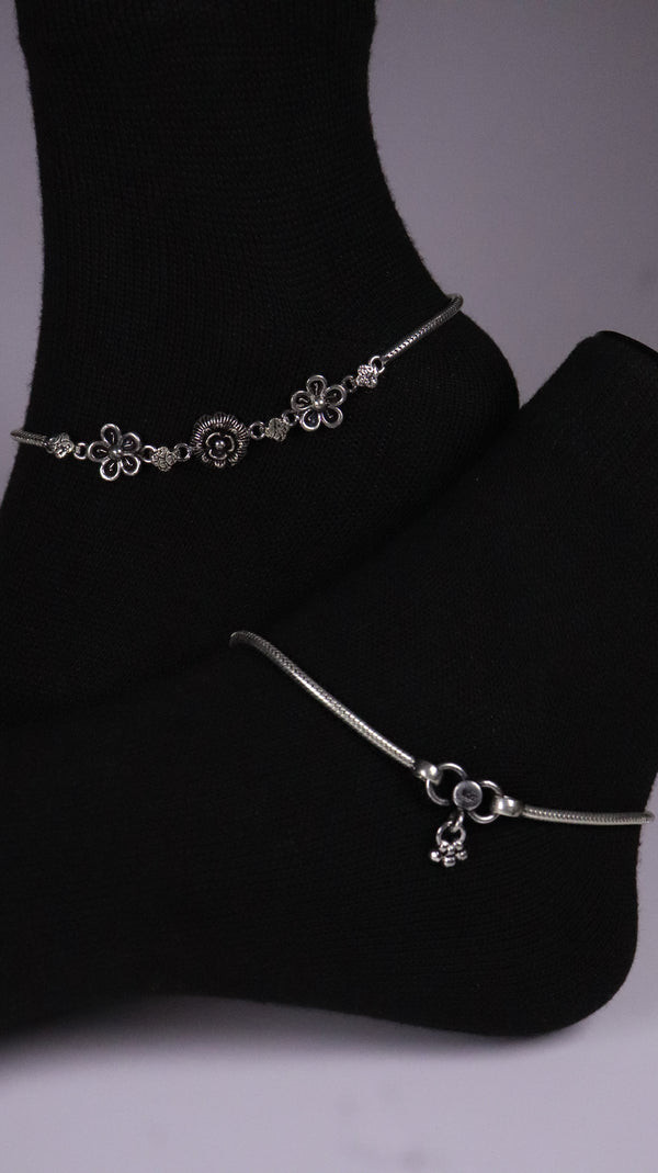 (Pair) Pushpavati Oxidised Silver Anklet