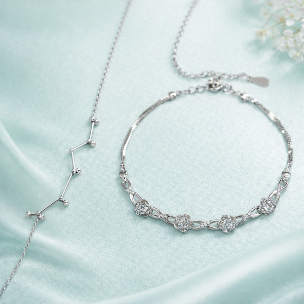 Petals & Promise Valentine Set