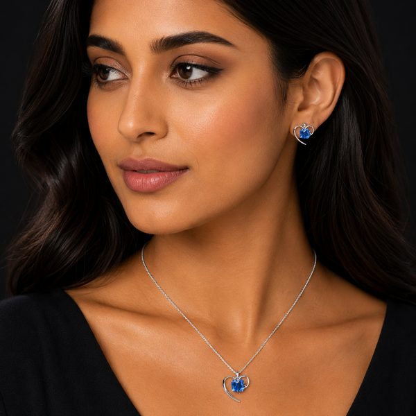 925 Sterling Silver Midnight Heart Pendant Set.