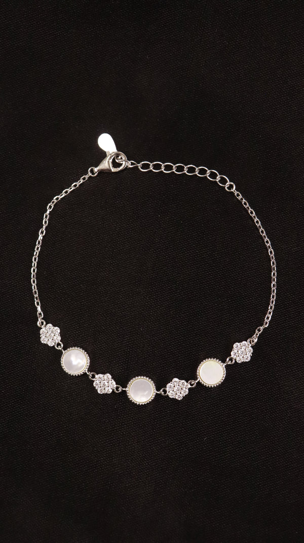 92.5 Sterling Silver Pearl Spark Link Bracelet