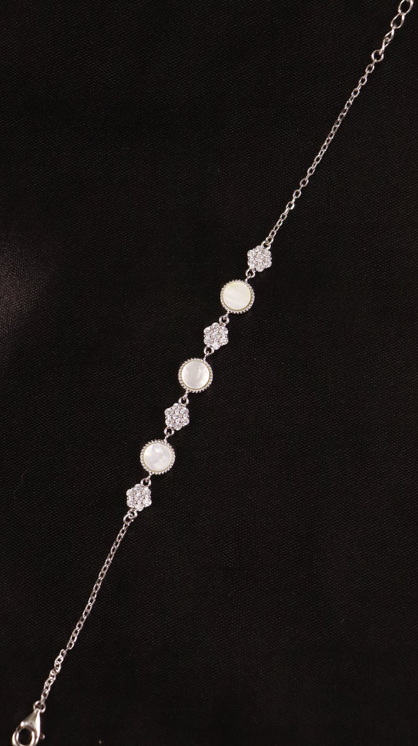 92.5 Sterling Silver Pearl Spark Link Bracelet