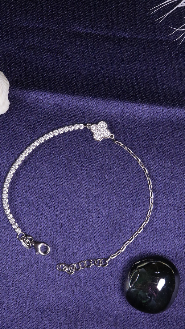 925 Sterling Silver Clover Luck Bracelet