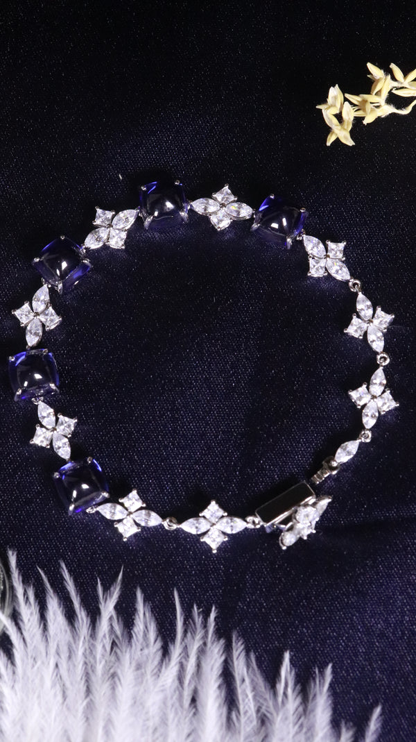 925 Sterling Silver Emerald Glow Silver Bracelet