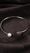 92.5 Sterling Silver Pearl Leaf Open Bracelet