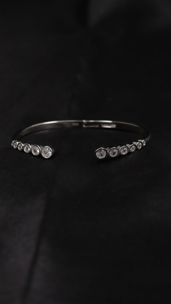 92.5 Sterling Silver Pure Line Open Bracelet.