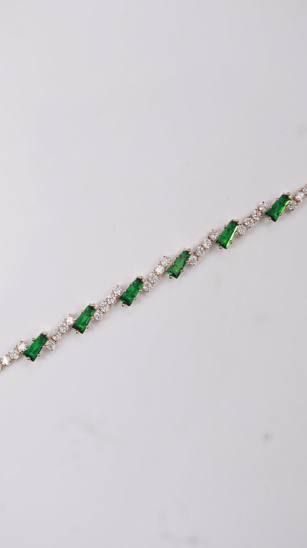 92.5 Sterling Silver Emerald Green Stone Spark Bracelet