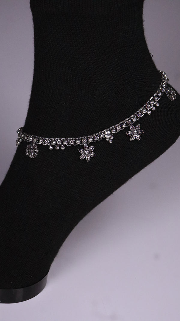 (Pair) Rohini Oxidised Silver Anklet
